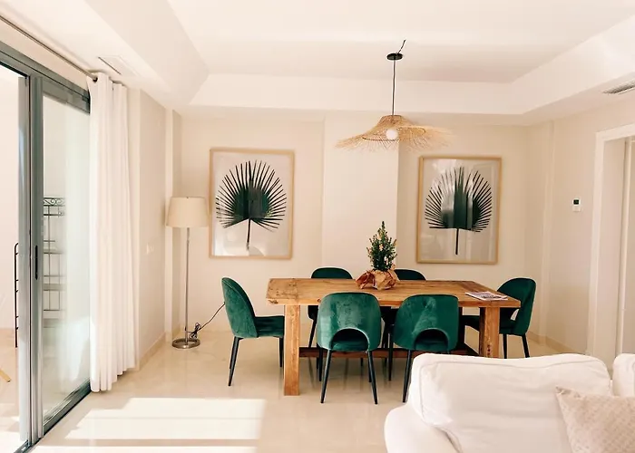 Sotogrande Alboaire- Waterfront Luxury 4 Bedroom Apt In The Marina Of Sotogrande