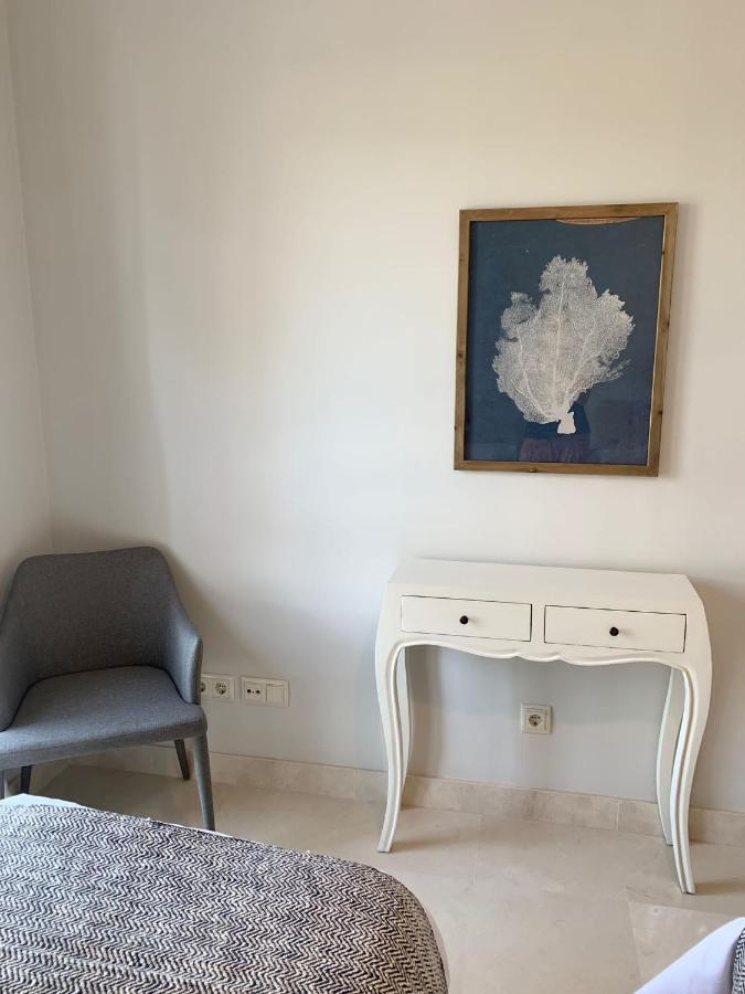 Alboaire- Waterfront Luxury 4 Bedroom In The Marina Of