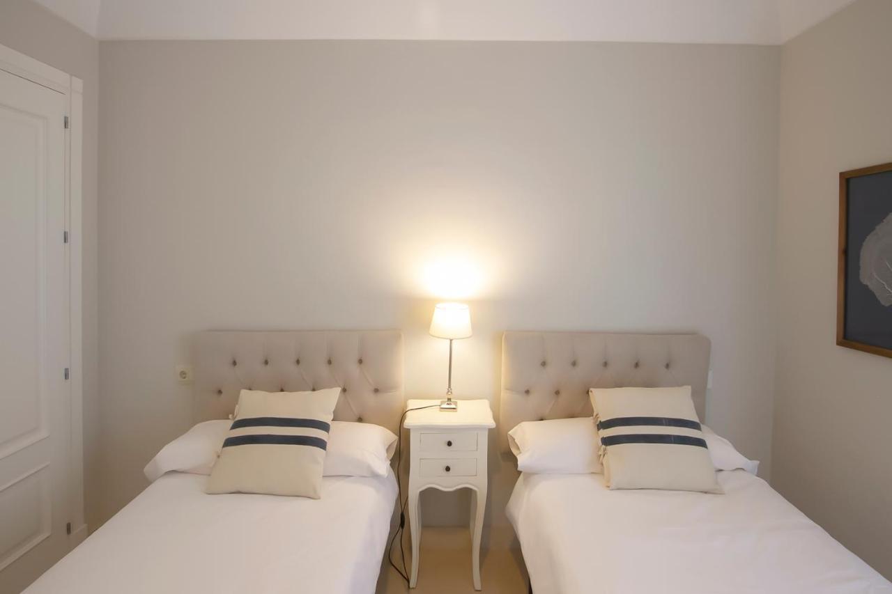 Alboaire- Waterfront Luxury 4 Bedroom In The Marina Of Apartment
